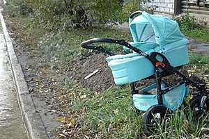 В Волгограде будут судить мать, бросившую коляску с младенцем у поликлиники