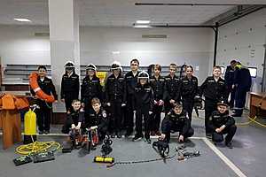 В Волгоградской области школьникам показали технологии спасательного дела