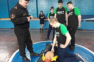 Волгоградские спасатели провели спортивные соревнования в школах