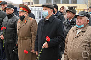 По 100 тысяч рублей выплатят ветеранам в Волгоградской области ко Дню Сталинградской Победы
