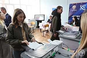 Жители Волгоградского региона с утра 15 марта активно идут на избирательные участки