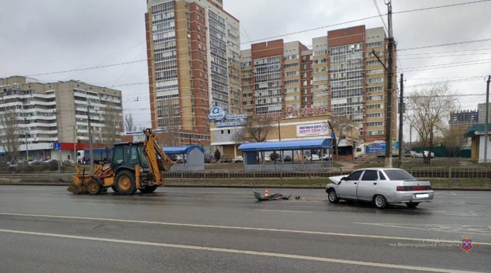 Улица автомобилистов волгоград. ДТП Волгоград сегодня тракторный район.