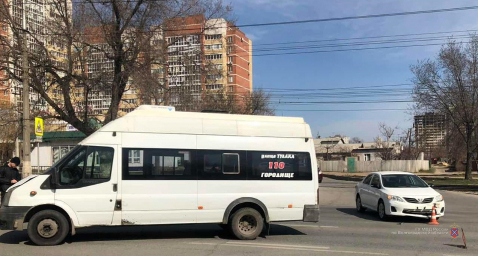 Маршрут волгограда юбилейный. Маршрутка 110. Маршрутка Волгоград. 110 Маршрутка Волгоград. Маршрут 110 маршрутки Волгоград.