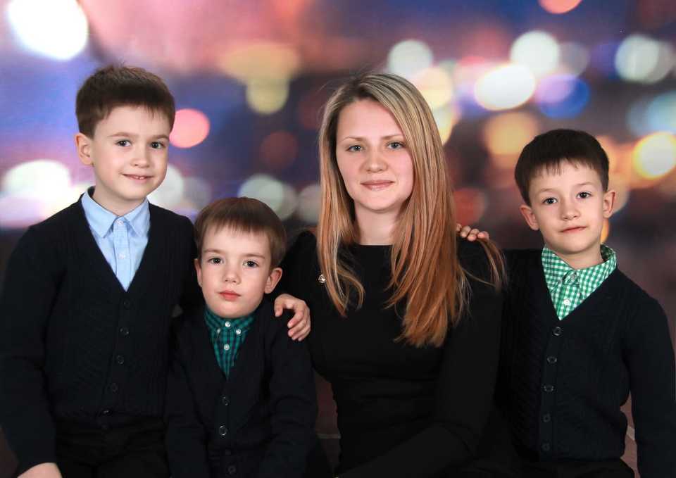 В семье михайловых пятеро детей впр. Семья Шуниных. Мама 5 детей Бондаренко.