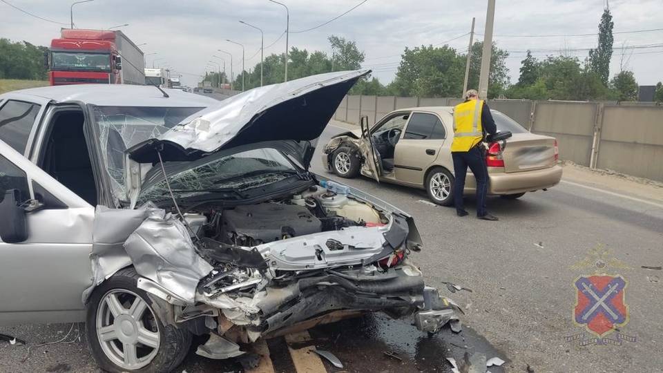 Во Фроловском районе в ДТП попал пассажирский микроавтобус