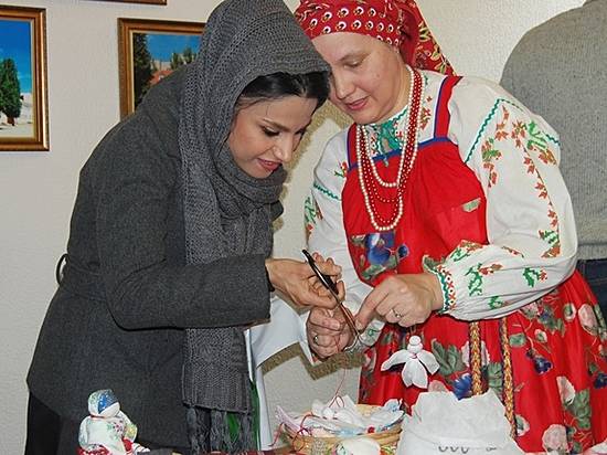 Волгоградские ремесленники познакомили гостей из Ирана с культурой Поволжья