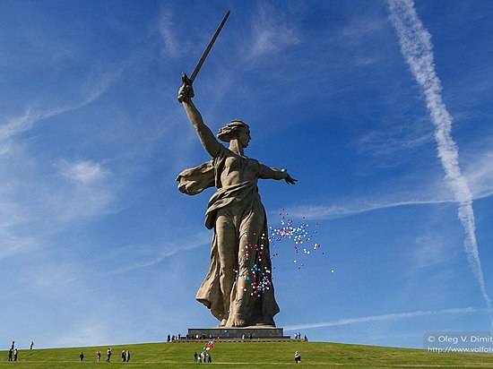 Статую Родины-матери отреставрирует московская компания, занимавшаяся ремонтом российского посольства и Третьяковки