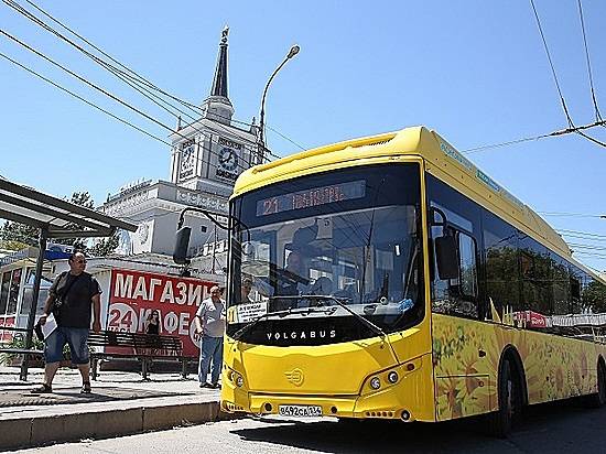 25 автобус волгоград. Маршрут 25 автобуса Волгоград. Большой автобус Волгограде. Транспорт Волгоград 25 автобус.