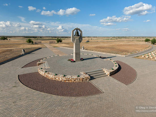 Россошинский военный мемориал отмечает 20-летие