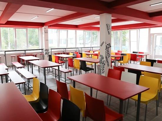 В Волгограде столовая школы № 33 превратилась в ультрасовременное кафе