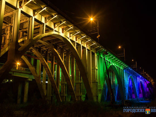 Астраханский мост в Волгограде засветится 5 октября