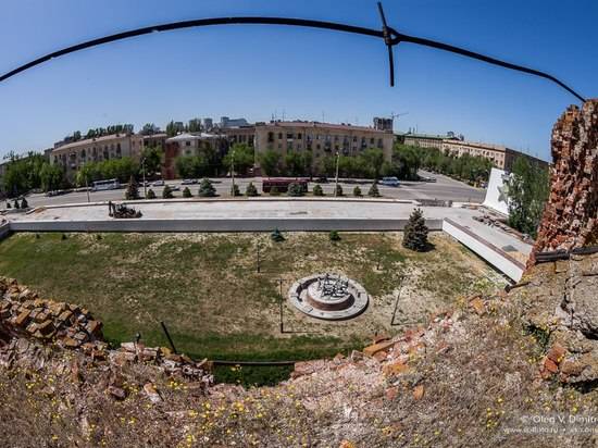 В центре Волгограда появится памятник строителям, возродившим Сталинград из руин
