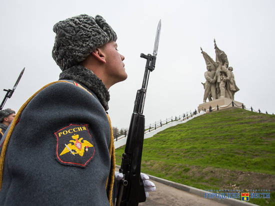 Вячеслав Володин возложит венки к монументу «Соединение фронтов» в поселке Пятиморске