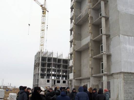 Замершим долгостроям в Волжском и Краснослободске помогут ожить