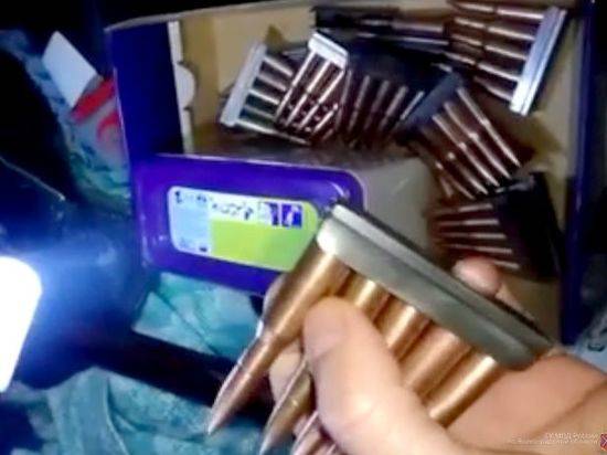 Под Волгоградом в машине поисковика обнаружили раритетную винтовку и патроны