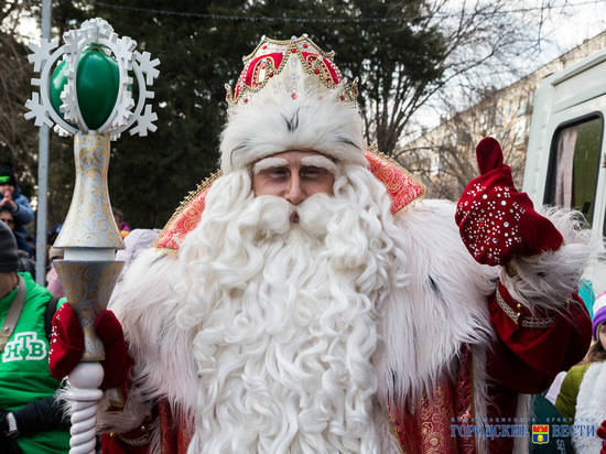 Российский Дед Мороз спел волгоградцам песню