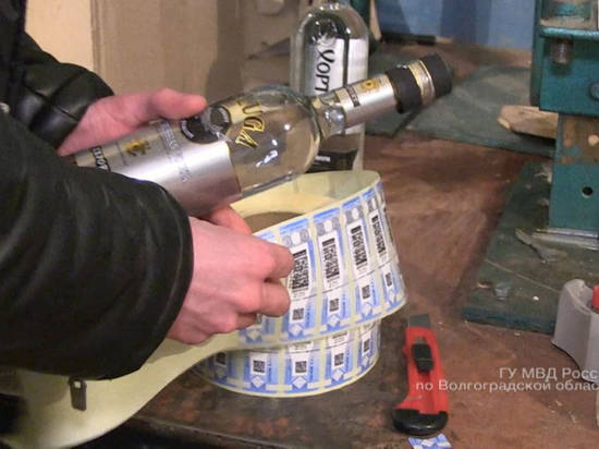 10 тысяч бутылок: в Волгограде арестовали партию суррогатного алкоголя