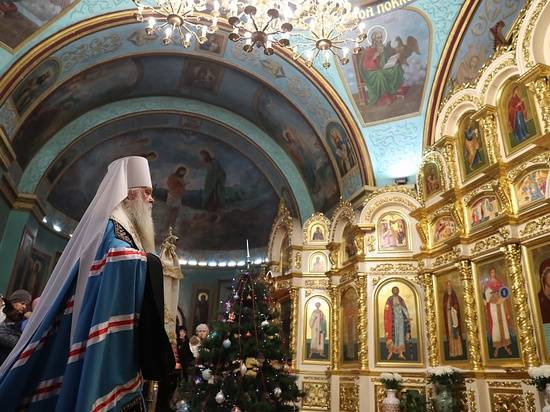 Губернатор принял участие в Рождественском богослужении