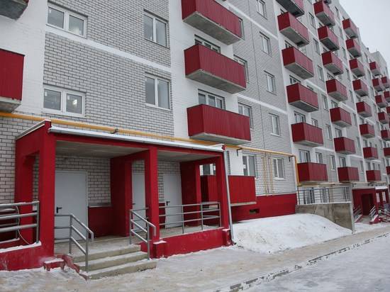 В Волгограде дети-сироты скоро справят новоселье в новых квартирах