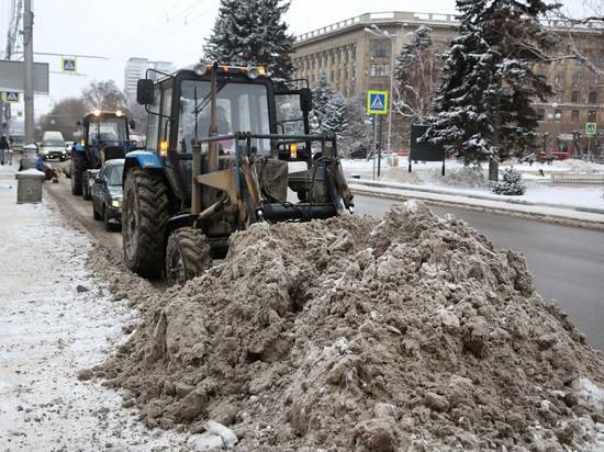 Как идет уборка снега в Волгограде: фоторепортаж