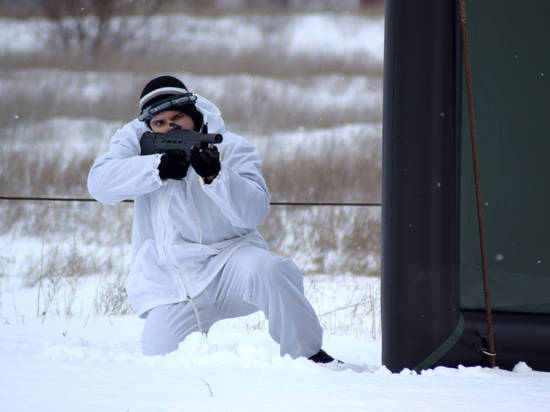 В Волгограде сто студентов сыграли в лазертаг на турнире памяти курсантских полков