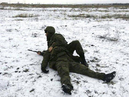 Военные медики эвакуировали раненых с полигона Прудбой