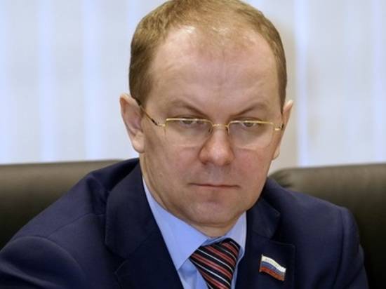 Дмитрий Калашников: «Увеличение расходов на дорожное хозяйство в России ускорит модернизацию волгоградских магистралей»