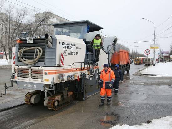 В Волгограде на качество дорожного покрытия проверяют 101 улицу