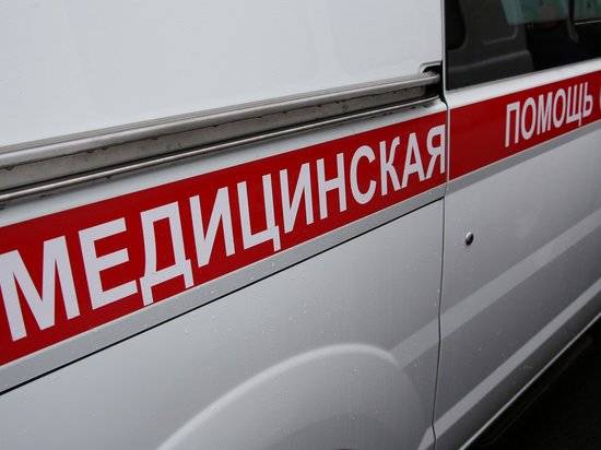 Микроавтобус сбил женщину на севере Волгограда