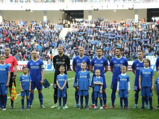 Перед началом тестового матча волгоградцев учили скандировать кричалки