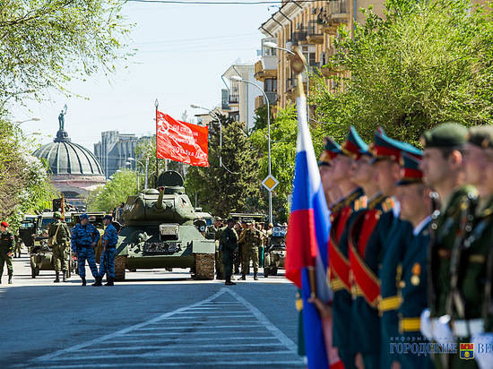3 и 5 мая в Волгограде отрепетируют парад ко Дню Победы
