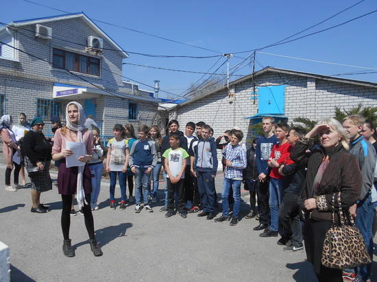 В Волгограде воспитанницы воскресной школы показали ровесникам храмы