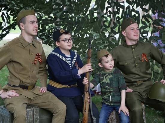 В центре Волгограда раскинулся солдатский привал