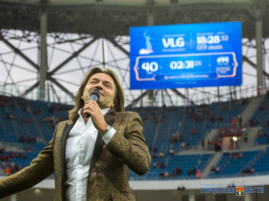 Дмитрий Маликов спел "День Победы" на стадионе "Волгоград Арена"