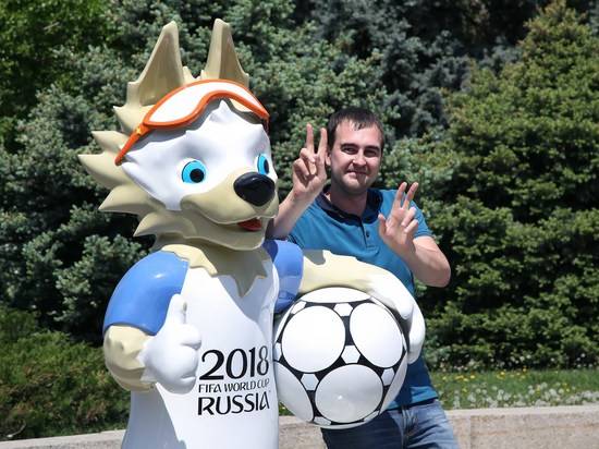 В Волгограде устанавливают фигуры волка Забиваки