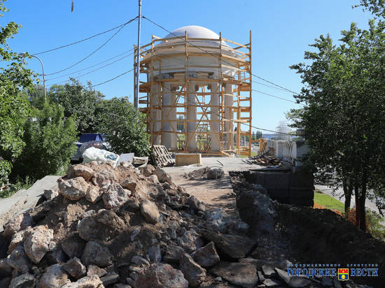 В Волгограде Андрей Бочаров инспектирует благоустройство Центральной набережной