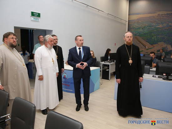 Епископ Феоктист высоко оценил интерактивный музей и городской пресс-центр ЧМ