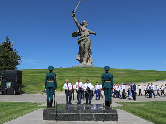 Глава Росавтодора Роман Старовойт с рабочей поездкой прибыл в Волгоград