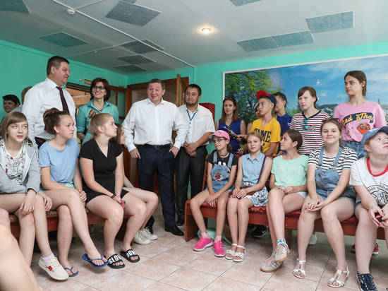 Андрей Бочаров предложил за пять лет модернизировать детские лагеря