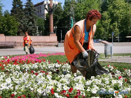 После второго матча в Волгограде с центральных улиц коммунальщики собрали свыше 250 тонн мусора