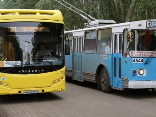 В Волгограде транспорт перешел на особый режим работы