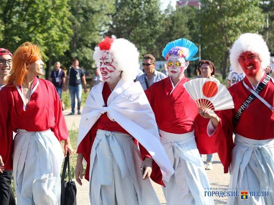 Японские улыбки, польская победа и молдавские мотивы: Волгоград принял последний матч ЧМ
