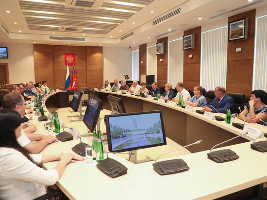 Губернатор Волгоградской области встретился с членами избиркома