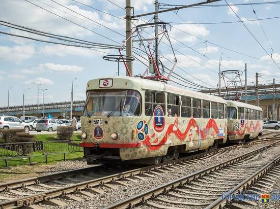 В Волгограде из-за грозы остановилось движение трамваев и троллейбусов