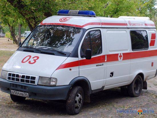 В Волгограде таксист, перевозивший маму с младенцем, умер прямо за рулем