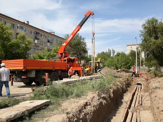 Под будущим сквером Памяти в Волгограде меняют ветхую теплотрассу