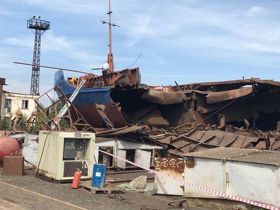 По факту взрыва на барже в Волжском началась проверка
