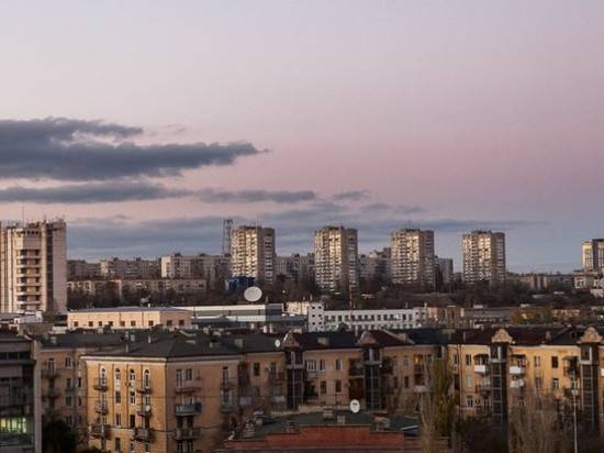 В Волгограде в 43 многоэтажках теплую воду превращают в горячую