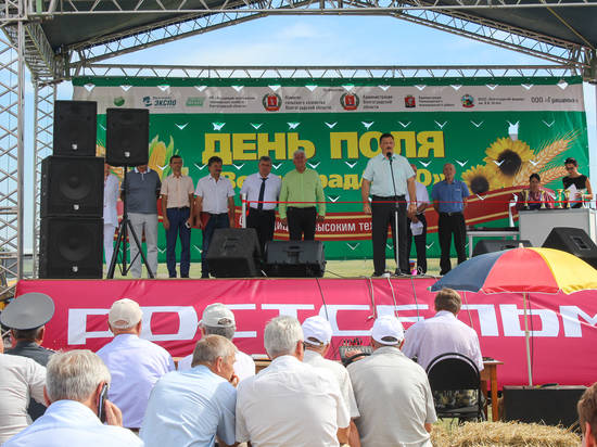 В Волгоградской области День поля объединил более 1,5 тысячи аграриев