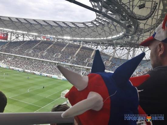 На «Волгоград Арене» стартовал матч «Ротор» - «Сочи»